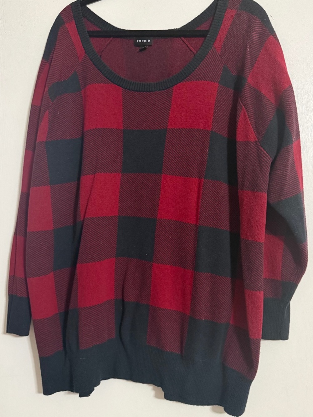 Torrid red plaid sweater EUC